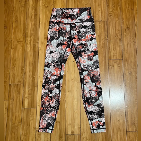 NWOT Lululemon LE Lunar New Year CNY Wunder Under High Rise Tight Size 6 - Picture 3 of 14